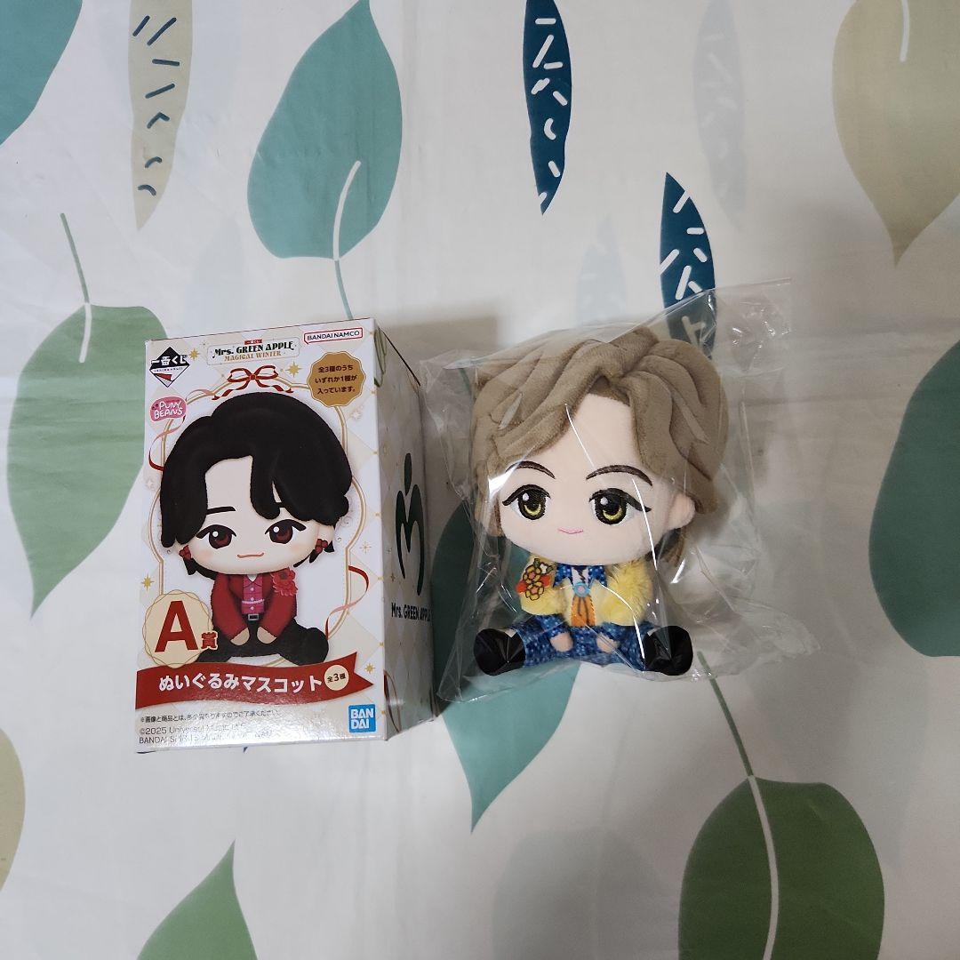 Mrs. GREEN APPLE 1番くじ A賞ぬいぐるみB賞タペストリーセット - メルカリ