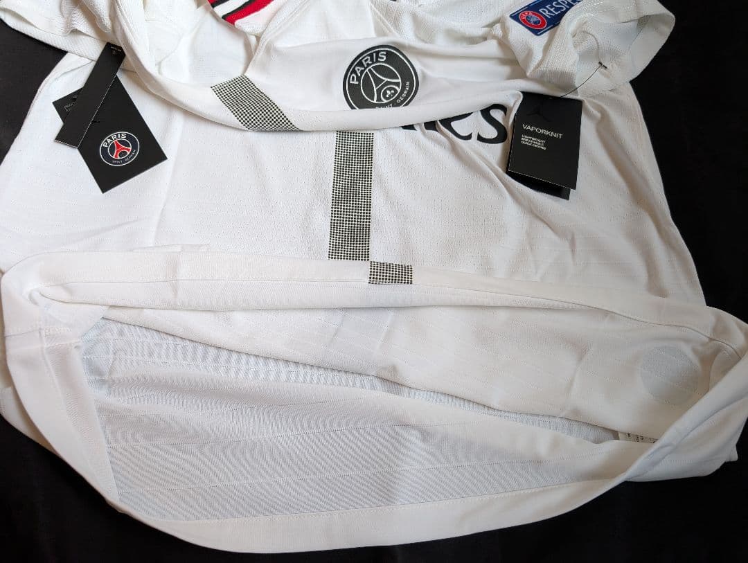 【新品タグ付き！】パリ・サンジェルマン /ネイマール/4th/17-18