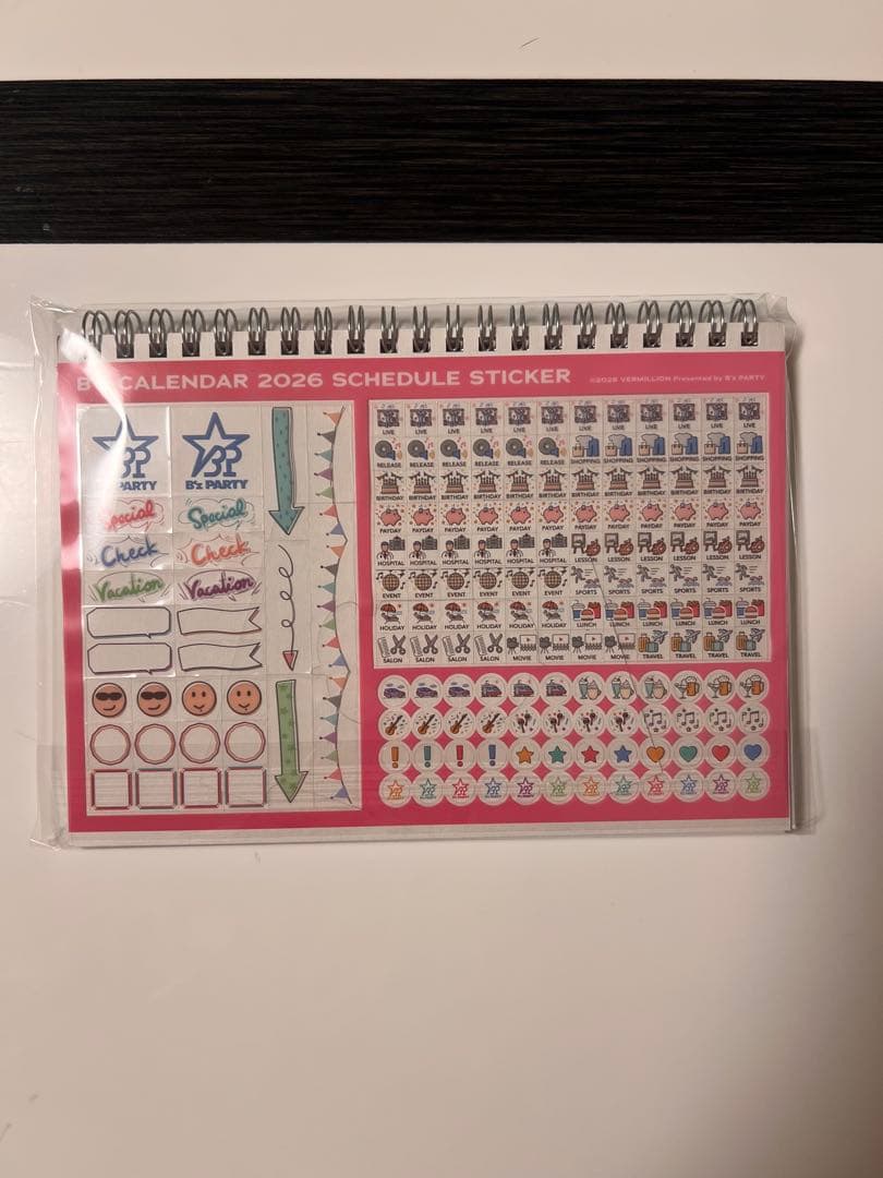 B'z 2026年カレンダー 壁掛け・卓上(パンフ付)