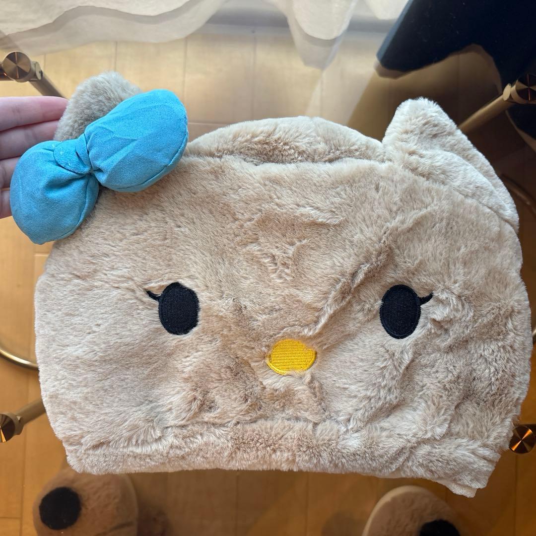 新品未使用】日焼けキティ ネックピロー ハローキティー 旅行用品