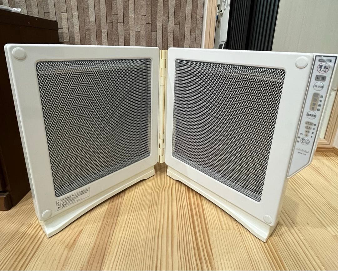 トヨトミ 電気パネルヒーター トヨトミ 電気パネルヒーター 「EOHC-12(ホワイト)」 | 愛知県名古屋市