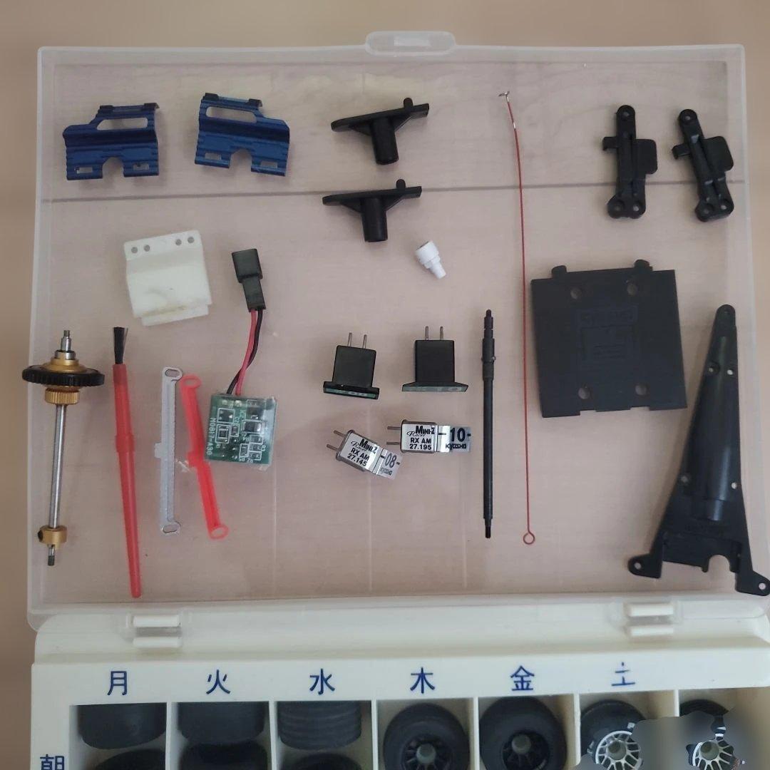 京商ミニッツ　F1シャーシ他