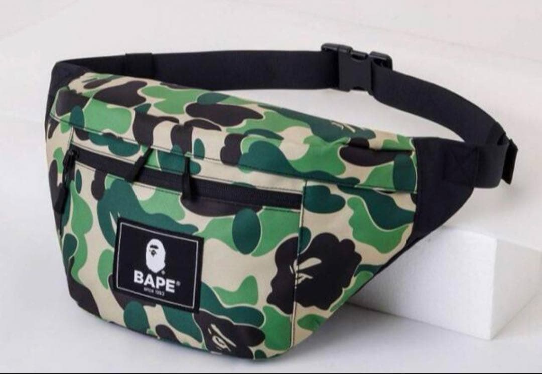 BAPE A BATHING APE／迷彩大容量ボディバッグ付録品ノベルティ - メルカリ