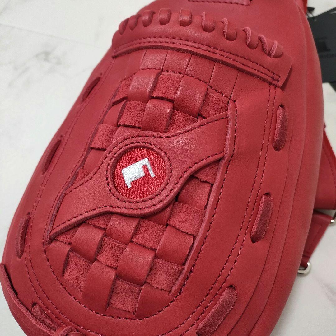 新品タグ付】TRION THE GLOVE ボディバッグ グラブレザー レッド