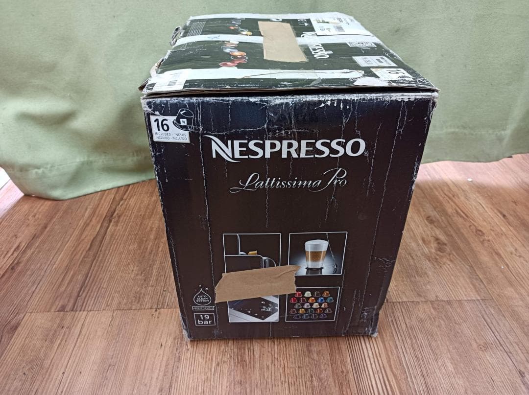 都《XXAXN》ネスプレッソ　プロ　コーヒーメーカーエスプレッソ　F456PR