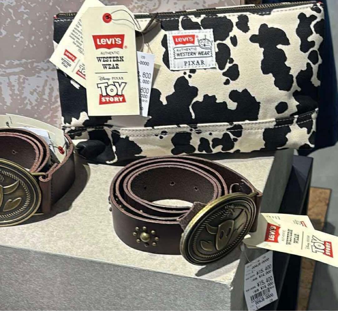 LEVI'S® x TOY STORY ウッディ ベルト - メルカリ