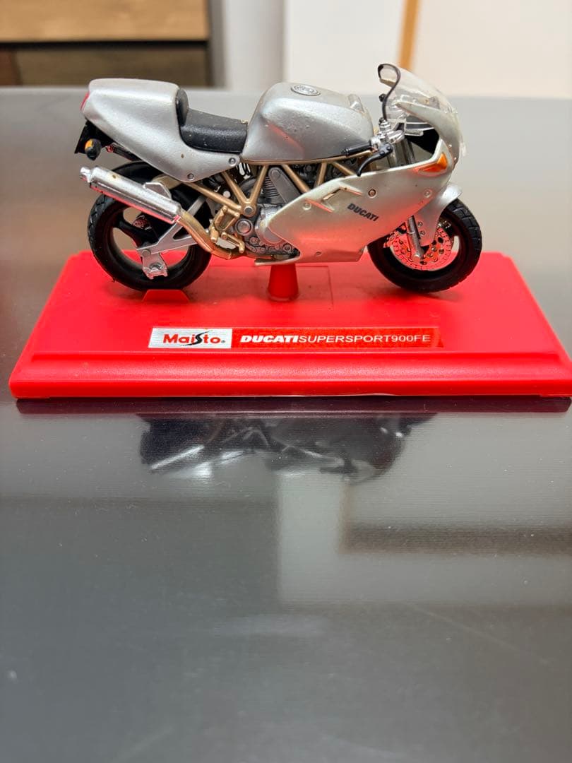 Harley-Davidson 1:18スケールバイクセット