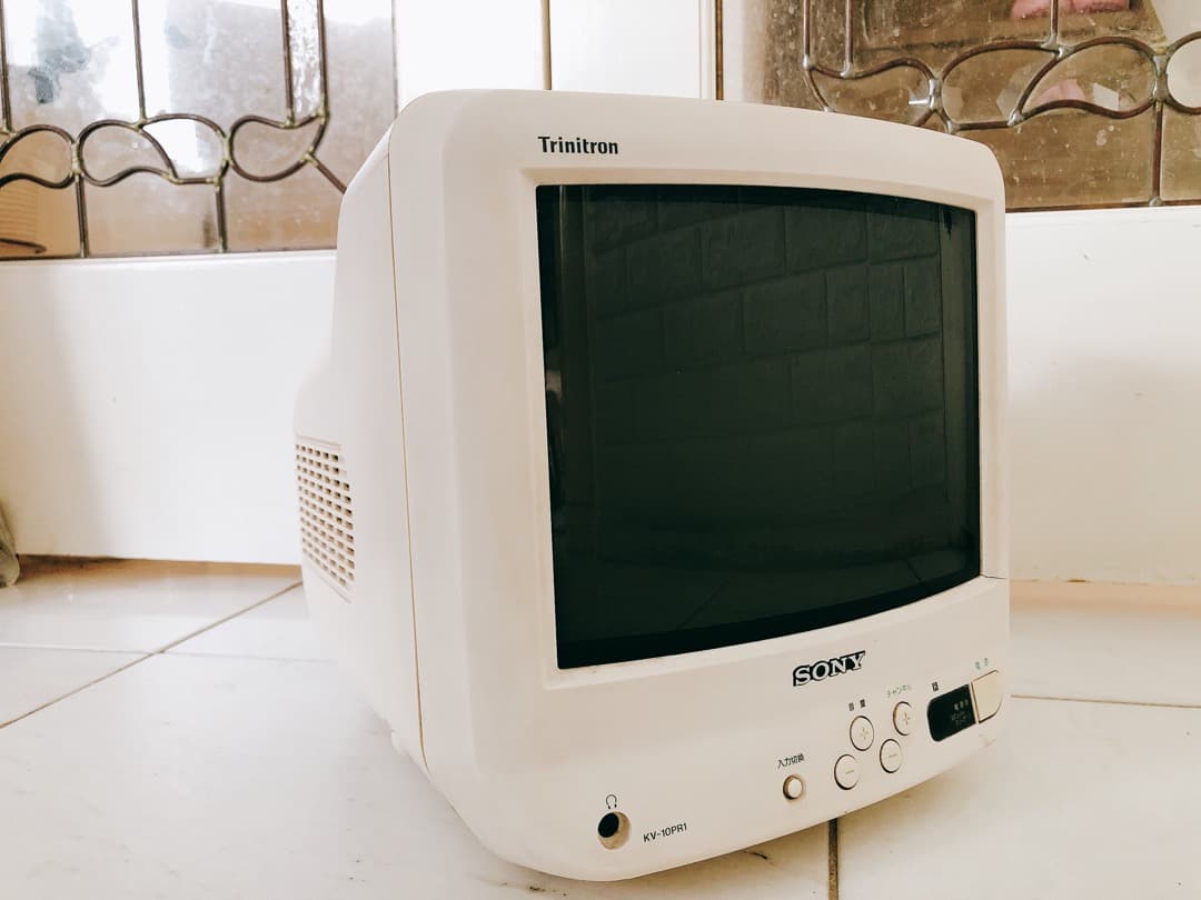 ジャンク ソニー ブラウン管テレビ KV-10PR1 抗菌白 SONY - メルカリ