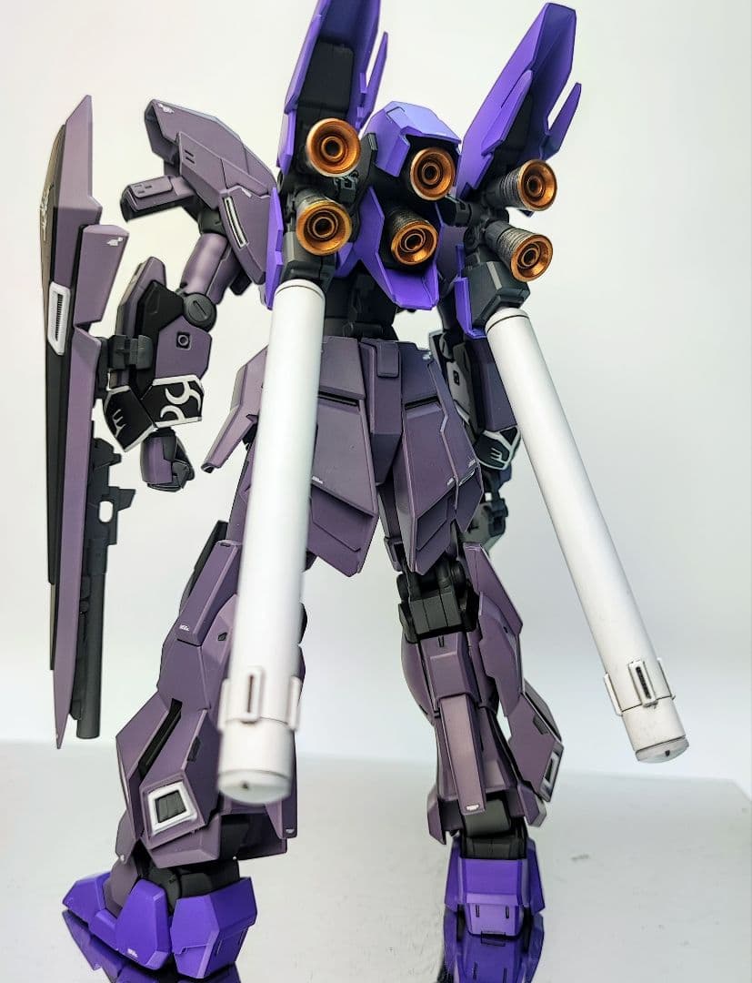 シナンジュスタイン　ガンプラ完成品