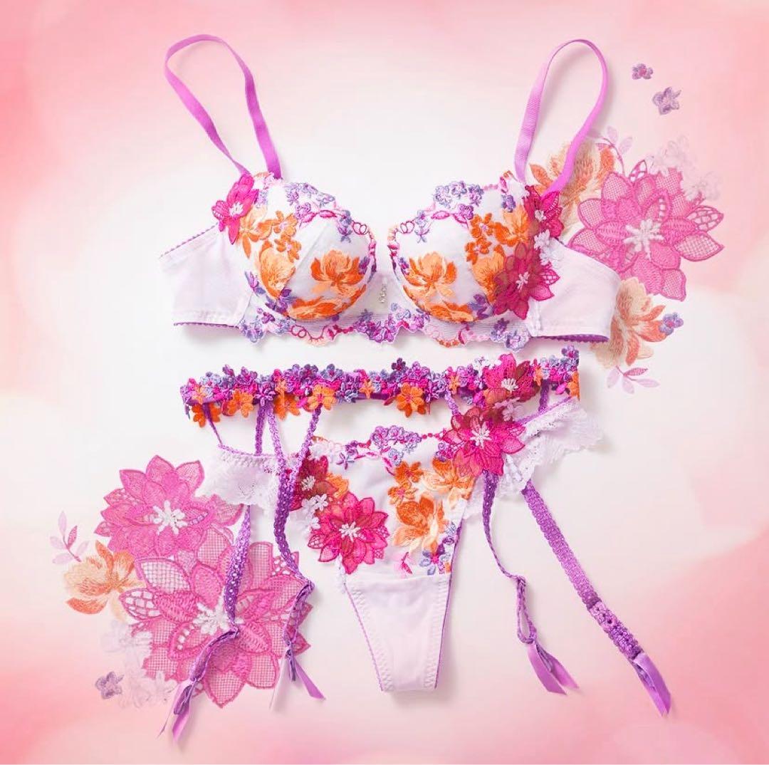 サルート 81G ちはやふる ブラ F65 & ソングM & ガーター M PU - メルカリ