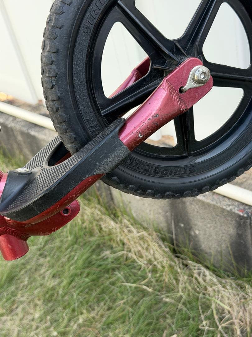 STRIDER PRO メタリックマルーン 12インチ【シンプルで軽い】