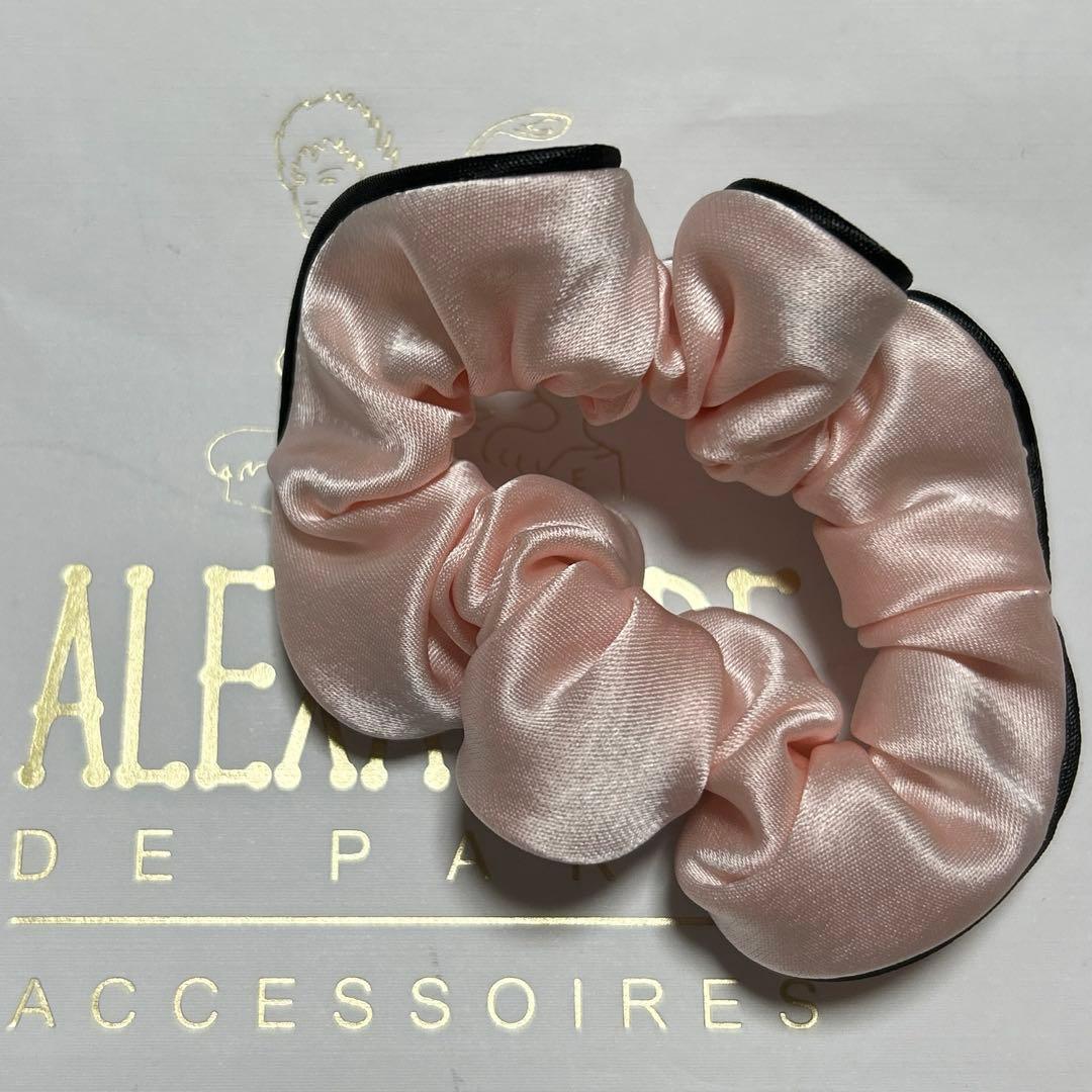 太郎様専用 新品 アレクサンドルドゥパリ kidsシュシュ - メルカリ