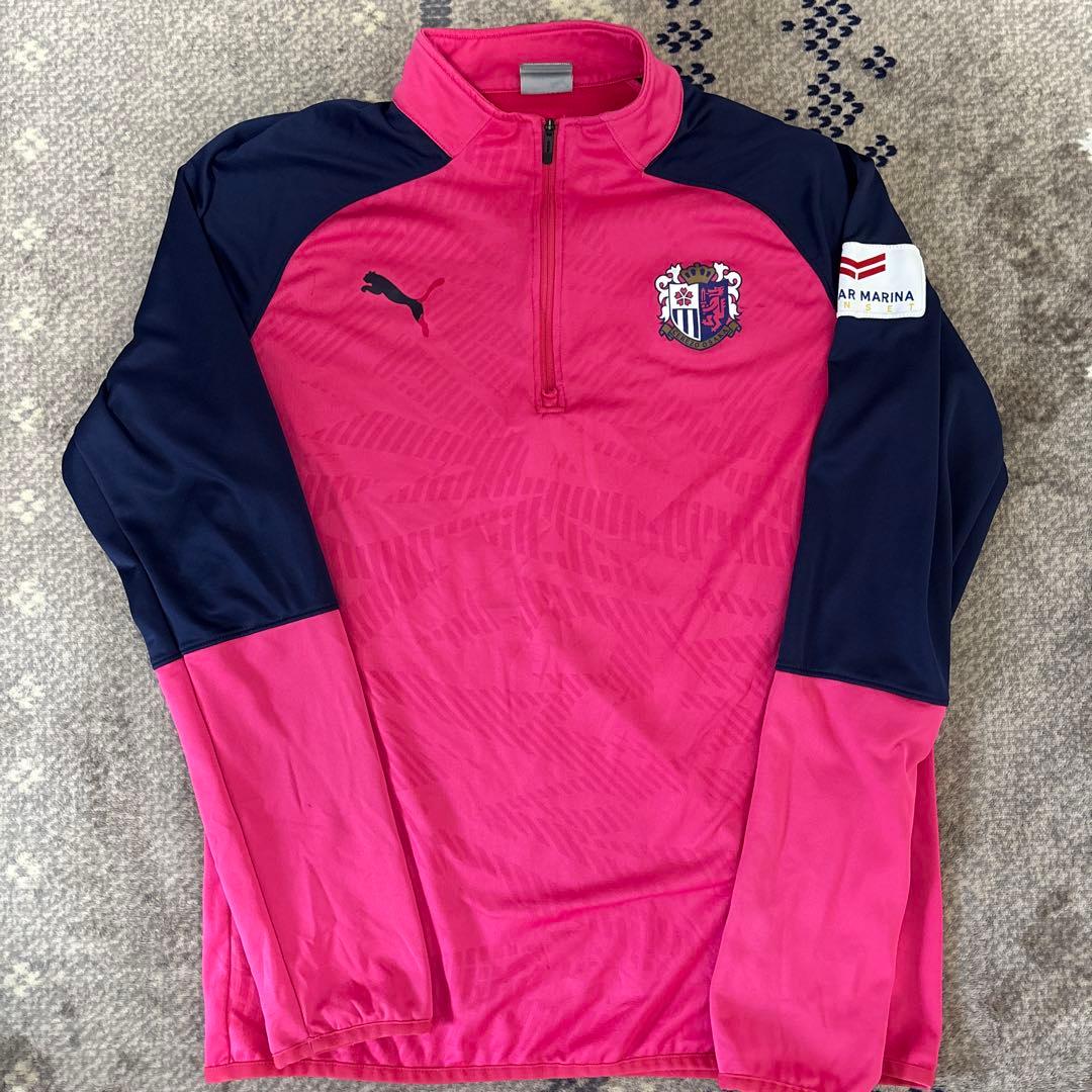 セレッソ大阪練習着PUMA ピンク ネイビー ハーフジップ　値段交渉あり セレッソ大阪練習着PUMA ピンク ネイビー ハーフジップ