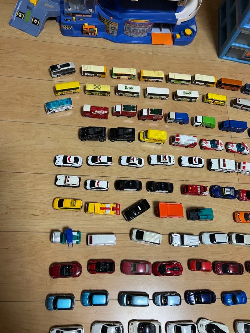 ミニカー、ミニカー収納ボックスのセット