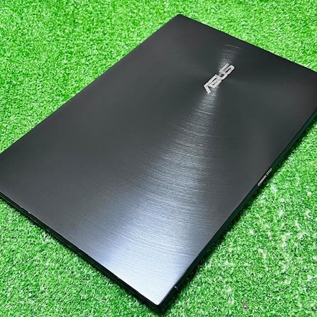 2023年製《極美品級》有機ELディスプレイ搭載！ASUS Zenbook 13