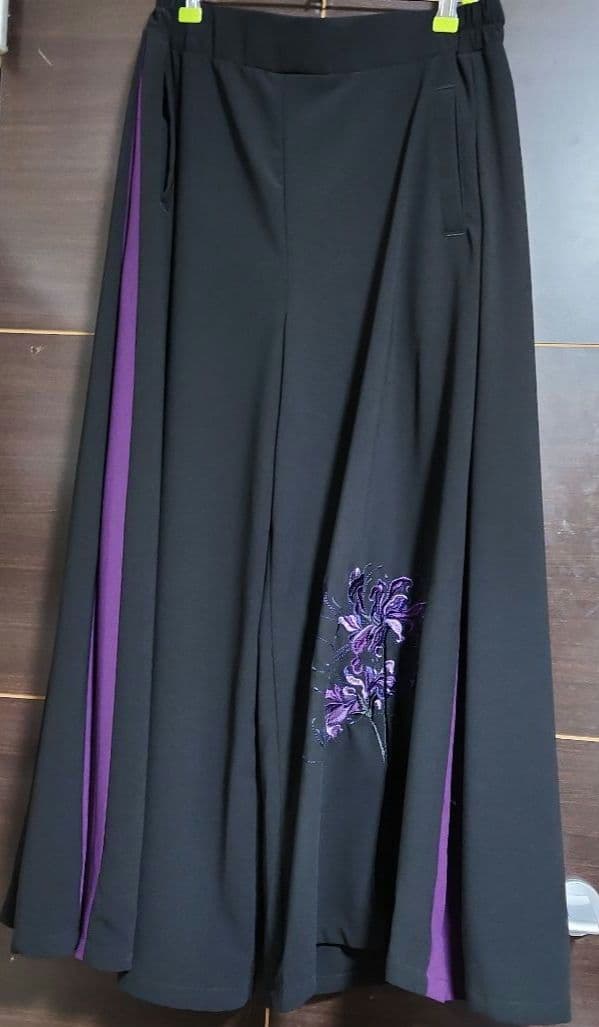 ☆新品未使用☆【雅結 -EN-】彼岸花刺繍 配色切替ハカマパンツ　大きいサイズ