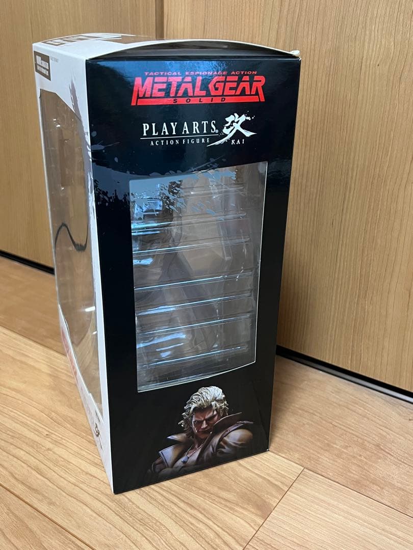 L GEAR SOLIDリキッド スネイク フィギュア