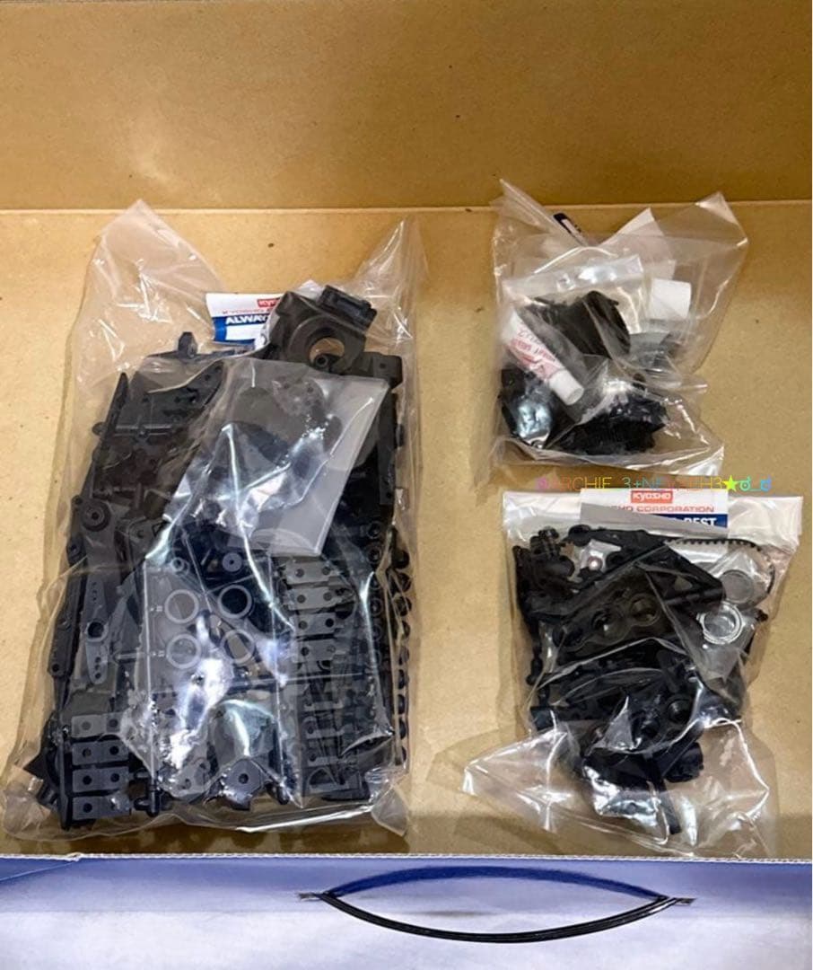 Kyosho・京商★V-ONE RRダッジ ストラトス ボディー エンジンRC車