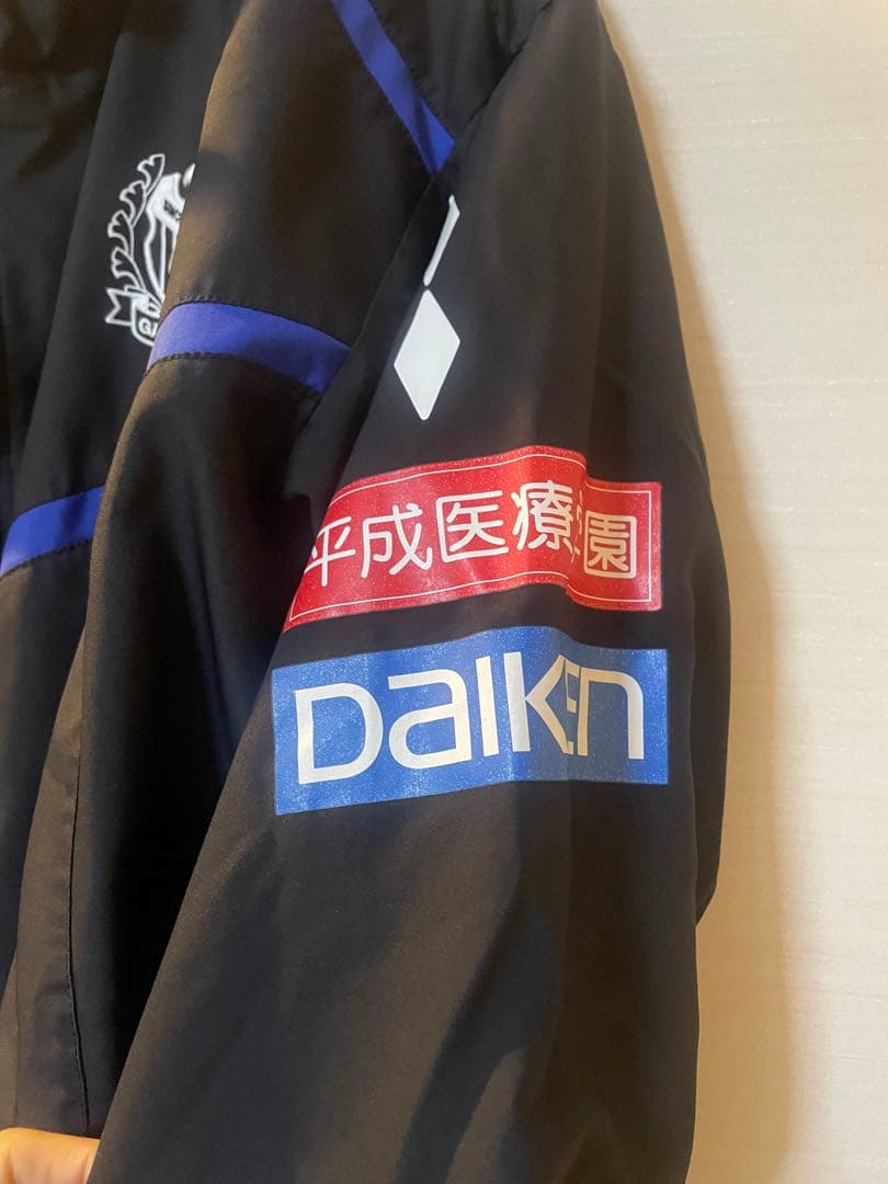 ガンバ大阪 ウォーマー 選手支給品 カラータグ スタッフ用 2021? 移動