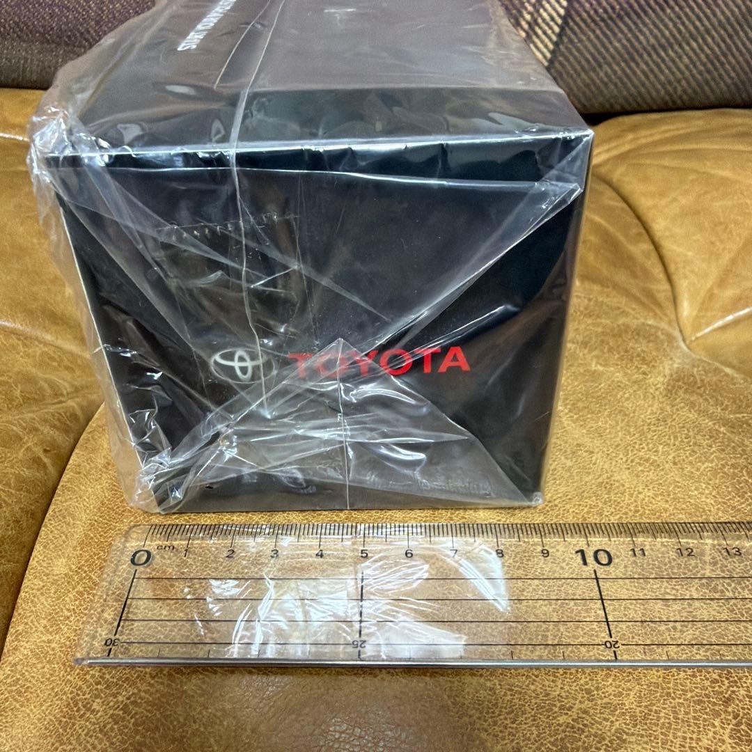 非売品　トヨタ ハリアー80 ミニカー　未開封　1/30スケール　ブラック