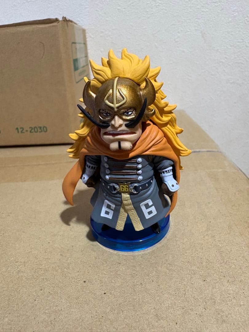 ヴィンスモーク ファミリー ジャッジ ワンピース ワールドコレクタブルフィギュア