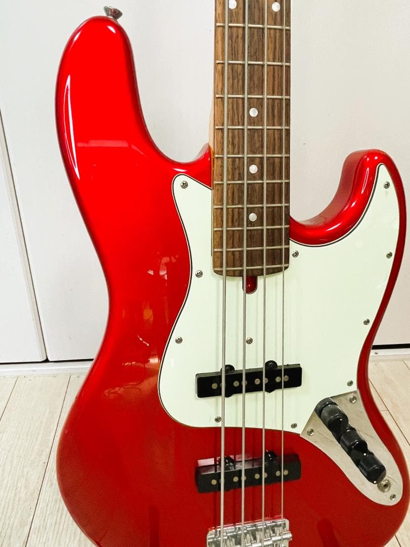 初期ゴールドロゴ バッカス ユニバースシリーズ ジャズベースタイプ