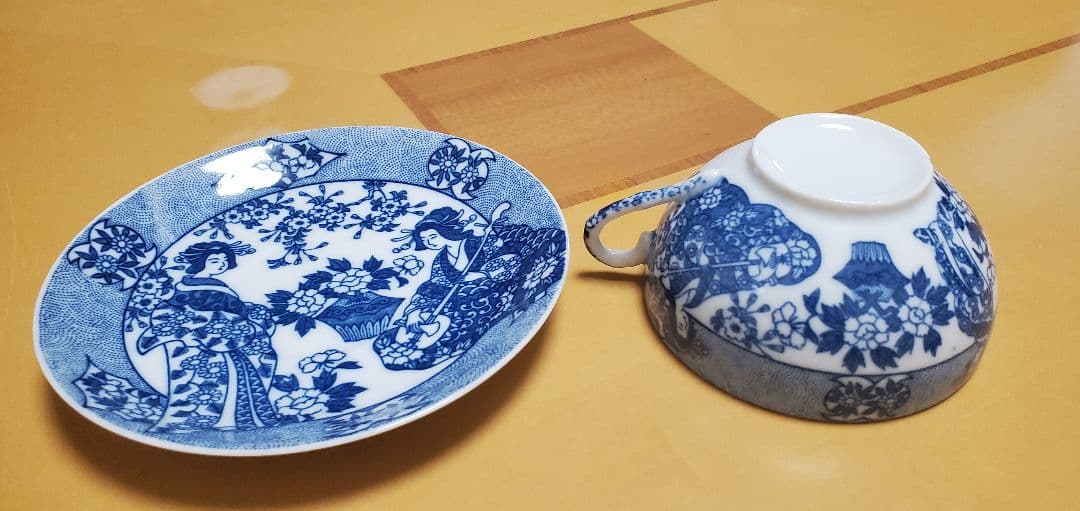 エッグシェル　透かし芸者　ティーカップ2客セット