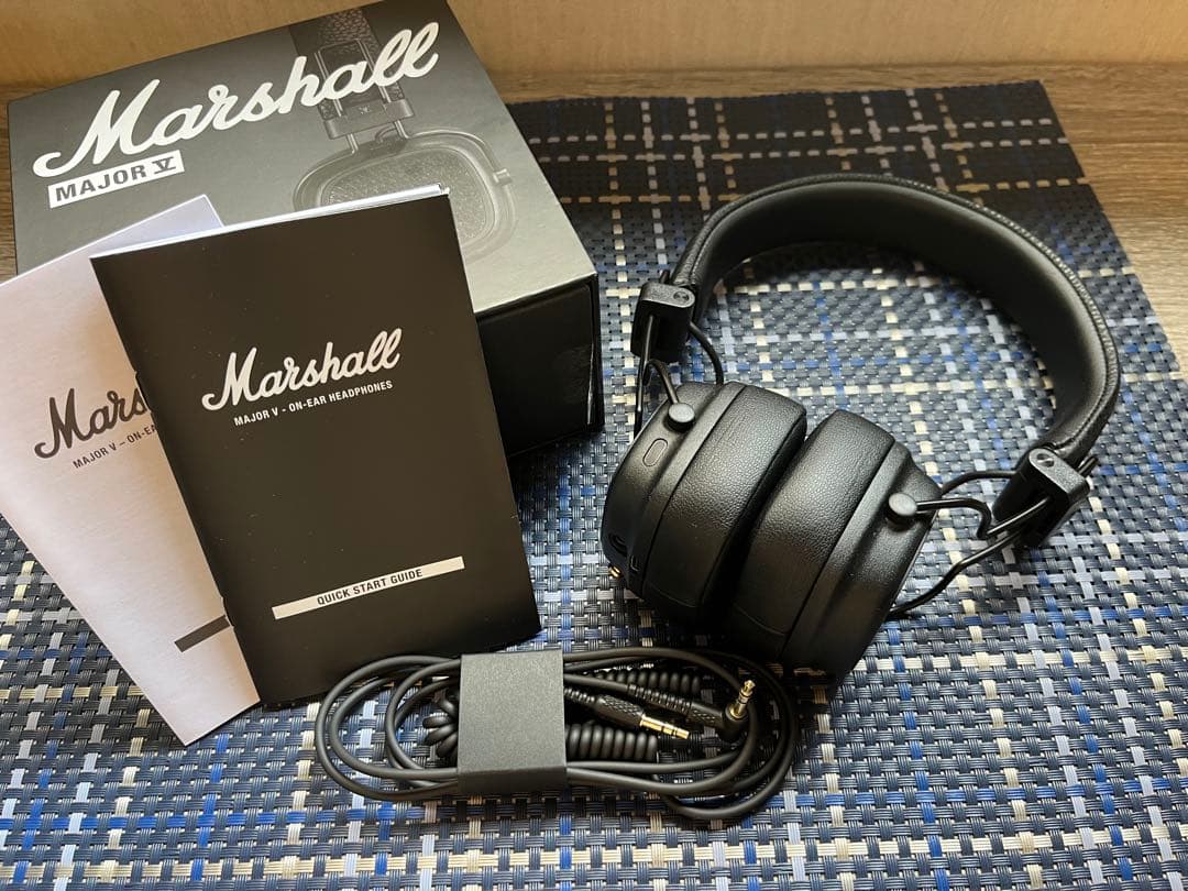 Marshall Major V ブラックヘッドフォン Amazon.co.jp: Marshall ワイヤレスオンイヤーヘッドホン Major V