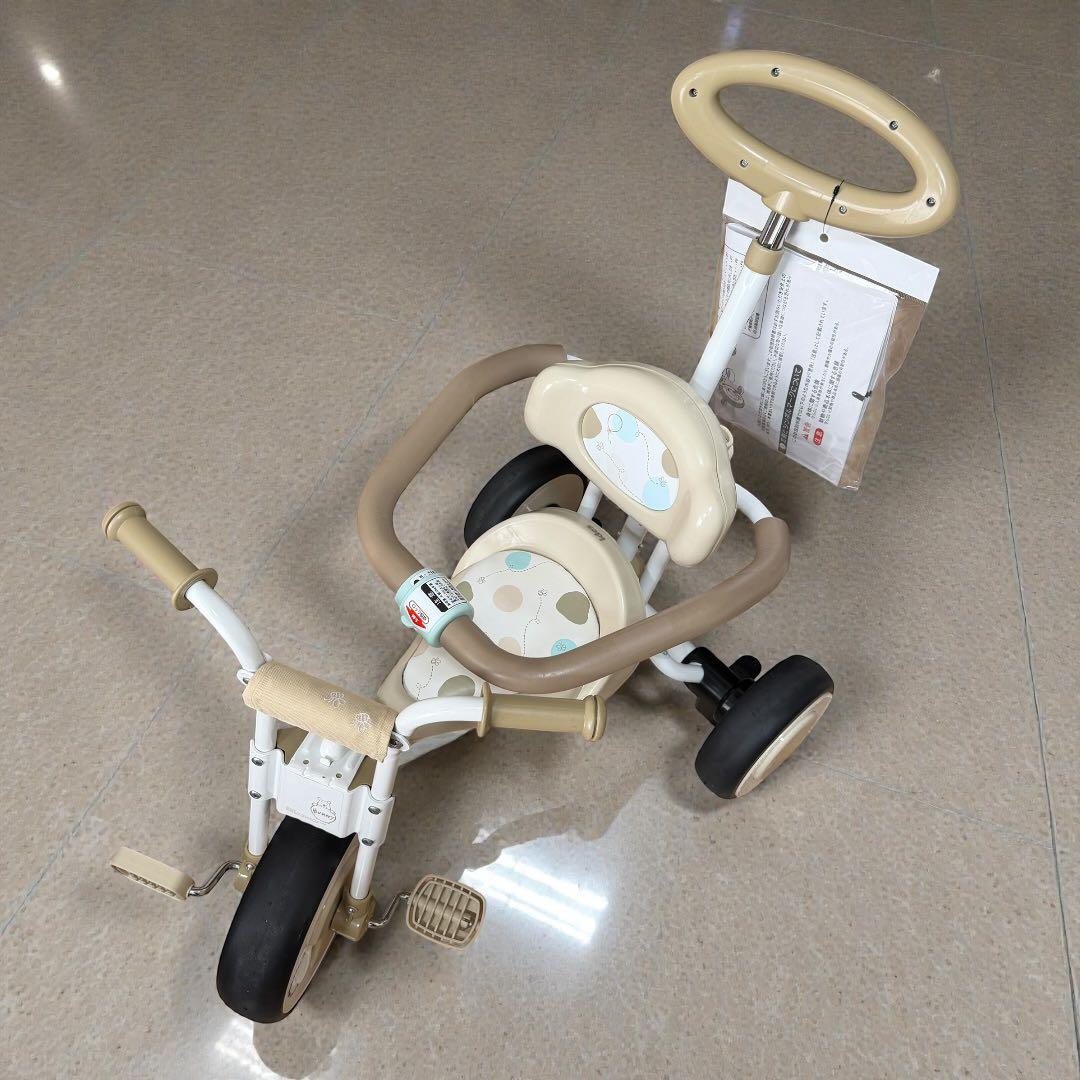 【美品】アイデス ナチュラルトライク 三輪車 プー＆ハニー 押し棒付き