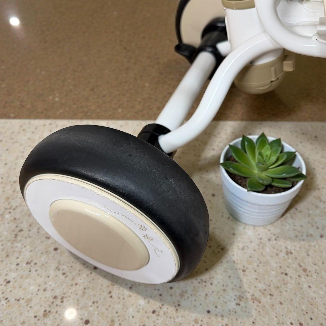 【美品】アイデス ナチュラルトライク 三輪車 プー＆ハニー 押し棒付き