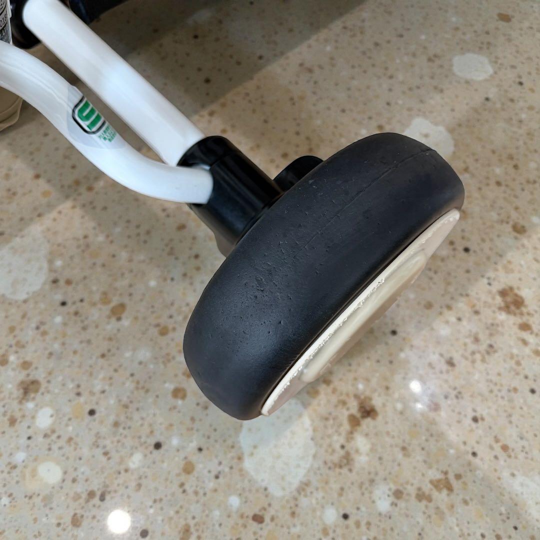 【美品】アイデス ナチュラルトライク 三輪車 プー＆ハニー 押し棒付き