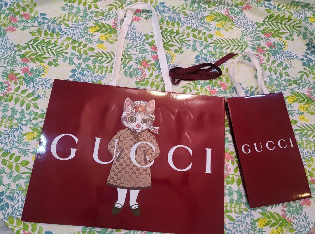 値下げ】ヒグチユウコ GUCCI ショッパー 大& 小& リボン&封筒 - メルカリ