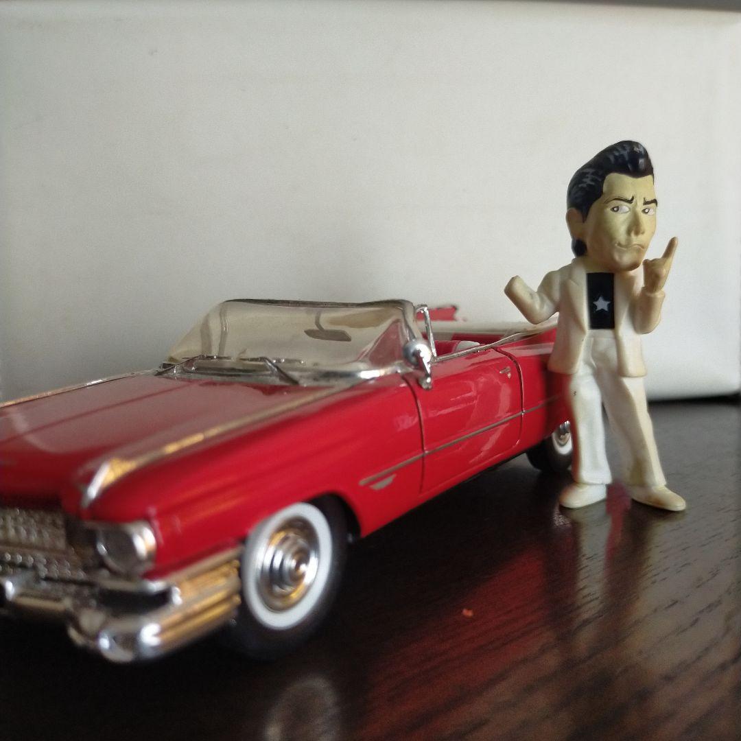 キャデラック エルドラドとフィギュア
