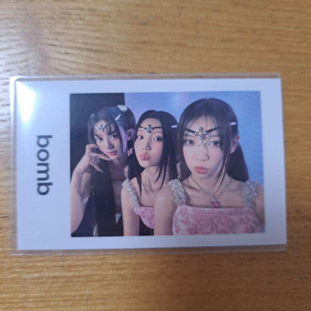 illitアイリットbomb チェキ ミンジュ、ウォンヒ、モカ - メルカリ