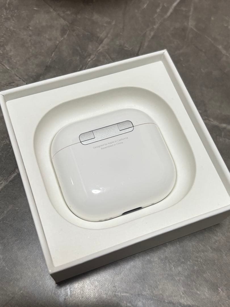 AirPods4アクティブノイズキャンセリング 充電ケース (イヤホン本体