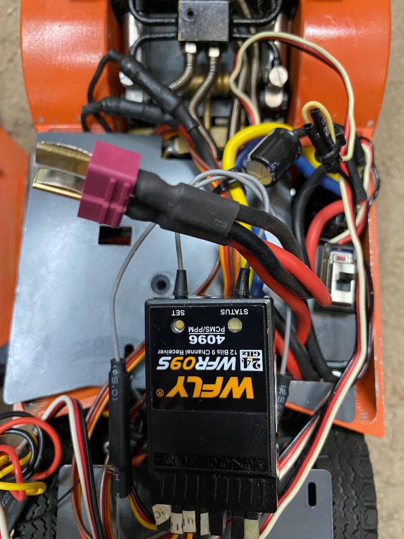 油圧動作ラジコンLESU 1/14 フォークリフトフルセット（うまく動きません）