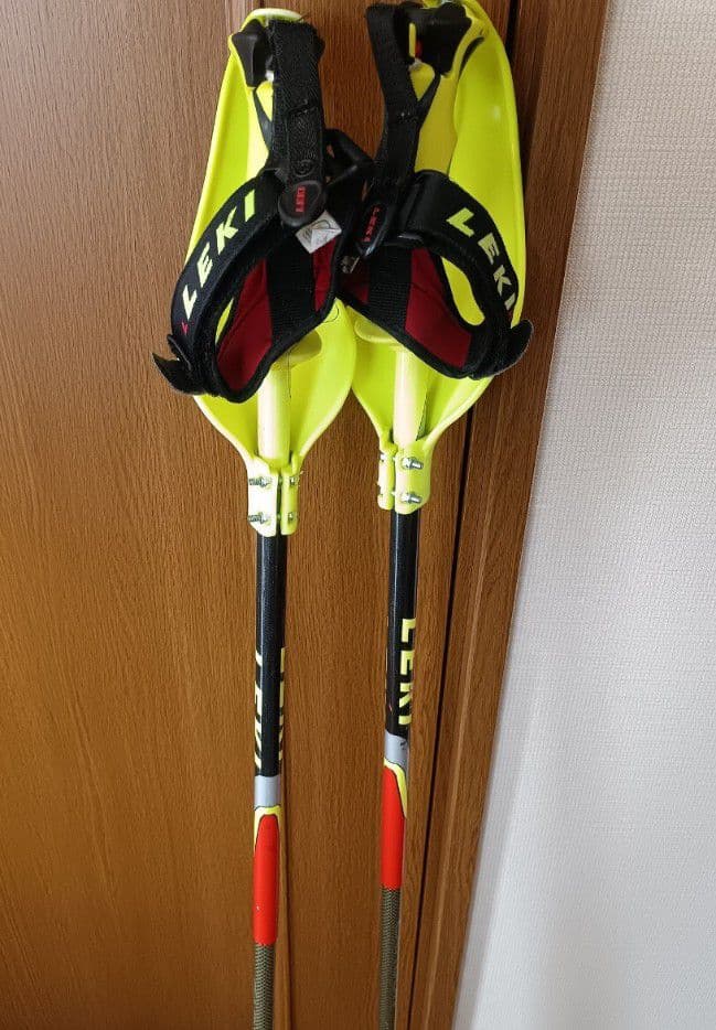 LEKI VENOMカーボン パンチガード付 SL ポール ストック 125cm - メルカリ