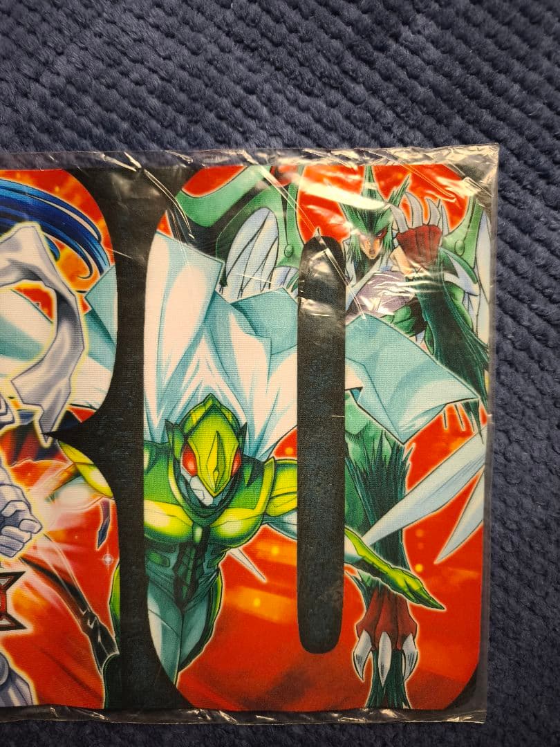 遊戯王 HERO Strike Elite 公式プレイマット ダークロウ 十代 - メルカリ