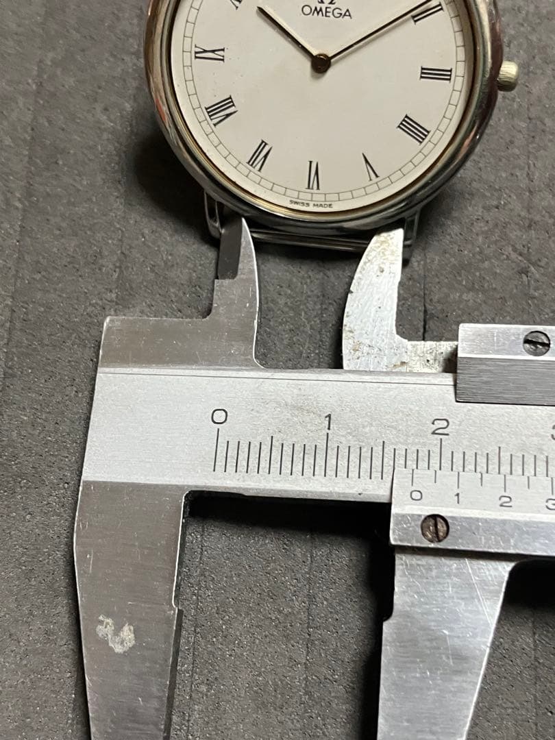 宝*斎様 オメガメンズQZ稼働未確認ジャンク扱いです、竜頭てま時間合わせはできま