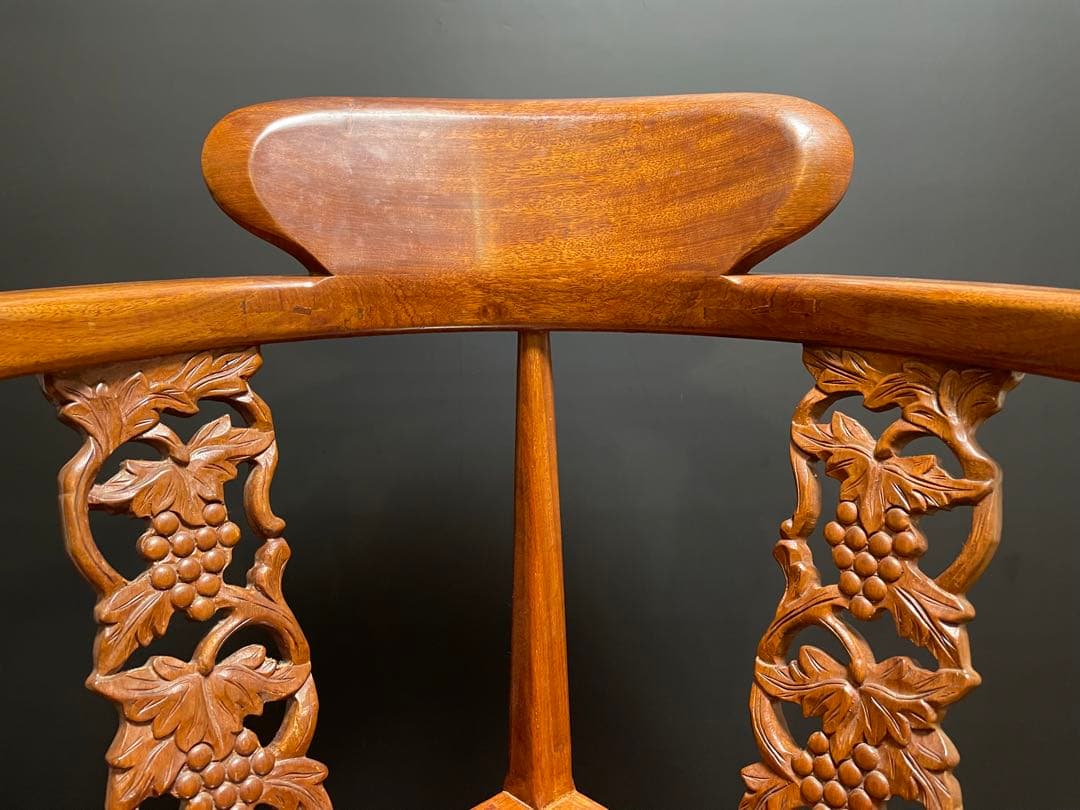 唐木家具 花梨材 無垢材 アームチェアー 透かし彫 シノワズリ 椅子