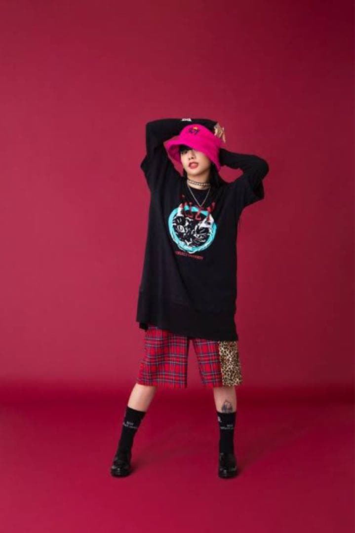 新品 LiSA ブランド ロンT キャット 猫