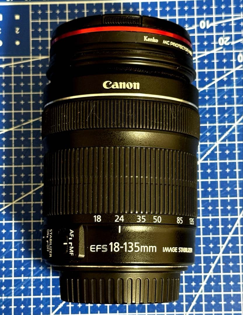 Canon EF-S 18−135mm F3.5-5.6 IS STM ズーム