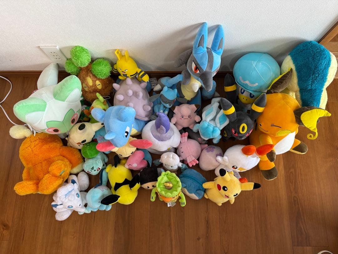 ポケモン ぬいぐるみ まとめ売り 大量 ピカチュウ ルンパッパ他