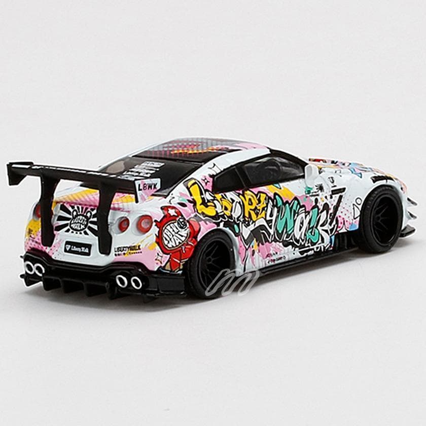 ⭐️MINIGT Purple llic & Kuma Graffiti