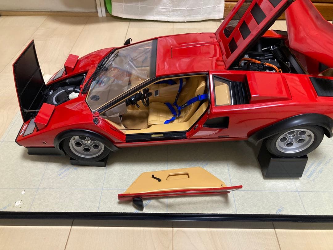 デアゴスティーニランボルギーニ・カウンタック 1/10スケール ジャンク