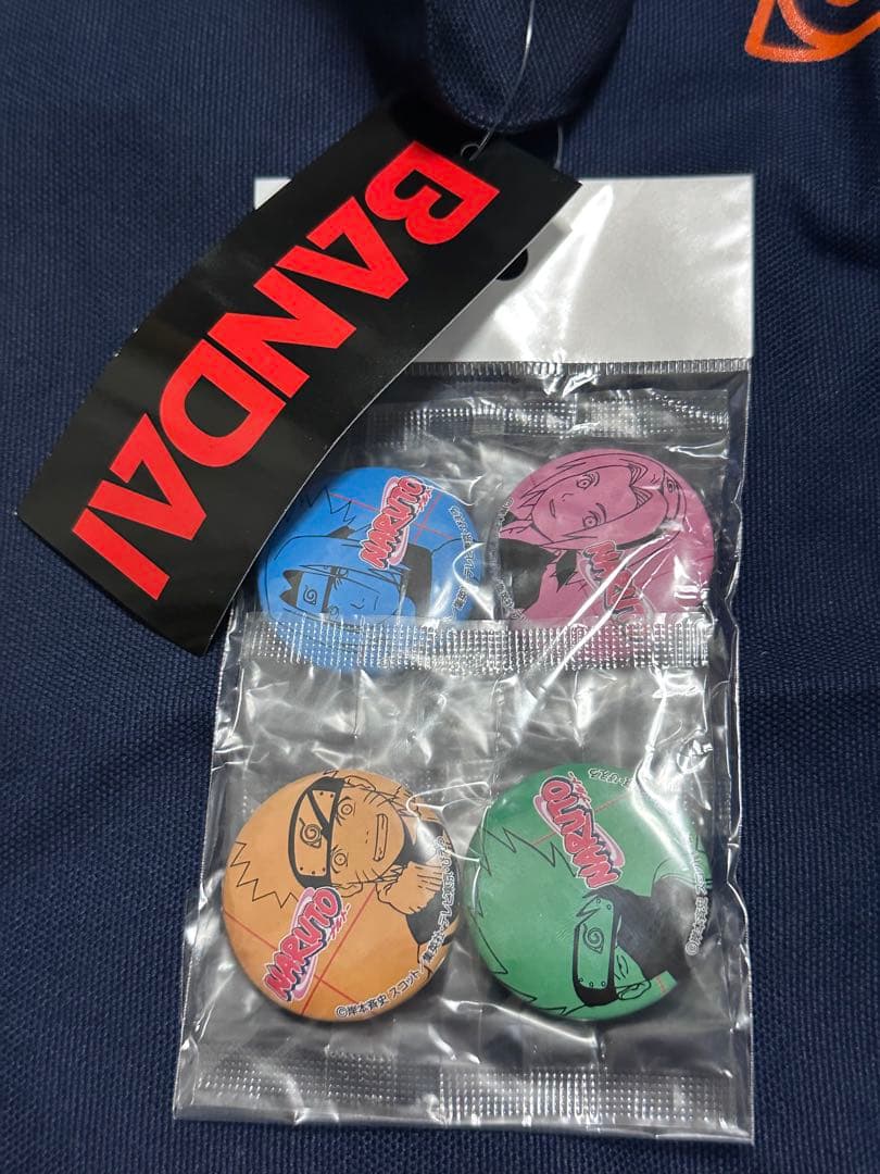 激レア　NARUTO ナルト　トートバッグ＆缶バッジ　サスケ　サクラ　カカシ
