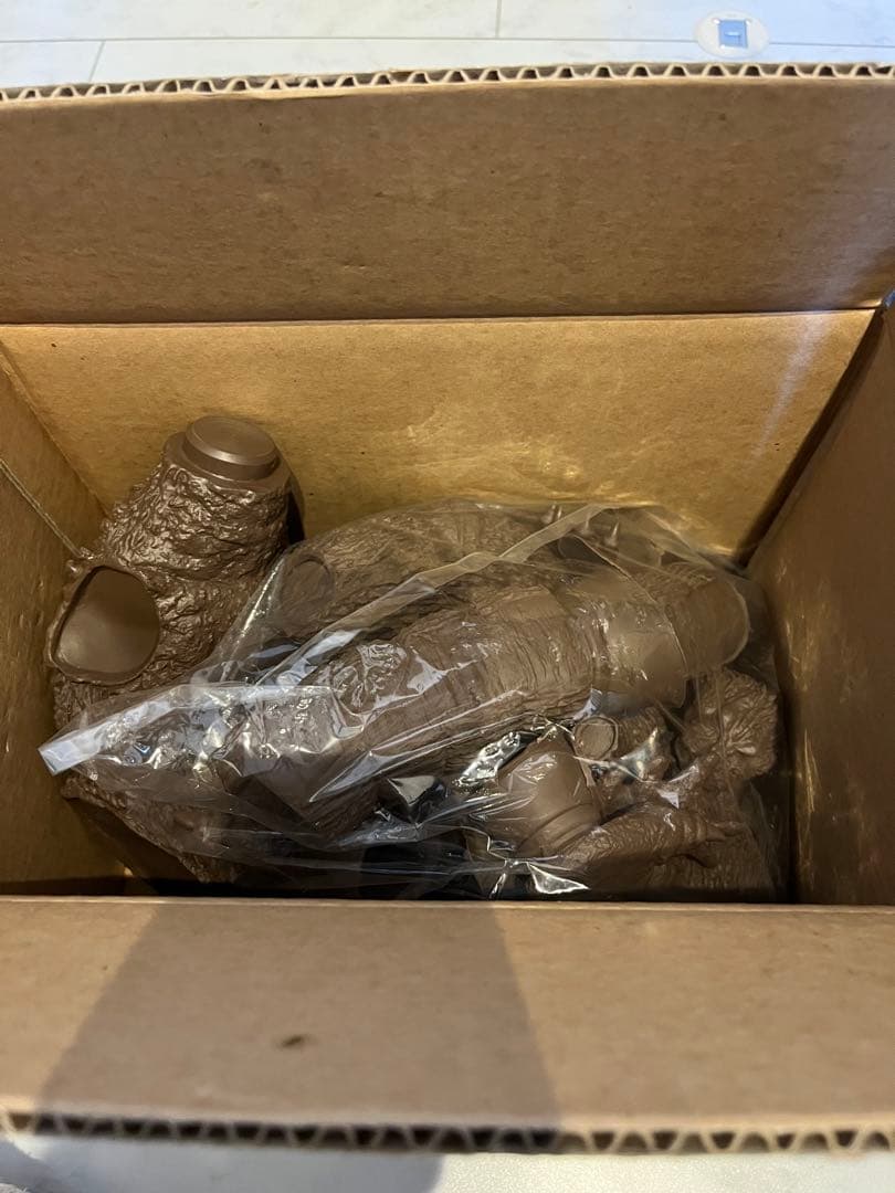 キンゴジNATO基地を襲う