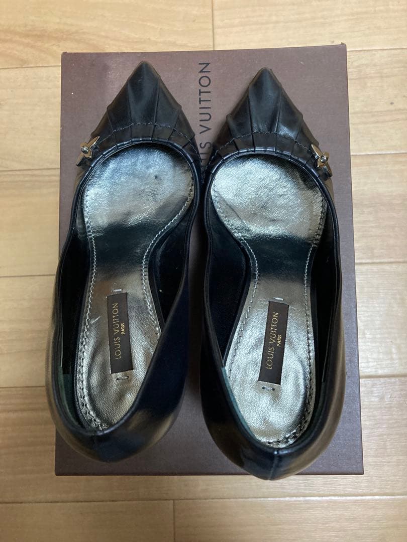 Louis Vuitton ルイ・ヴィトンブラックパンプス（23.5cm)