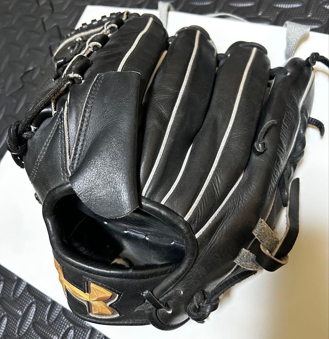 Under Armour 硬式グローブ 黒 - メルカリ