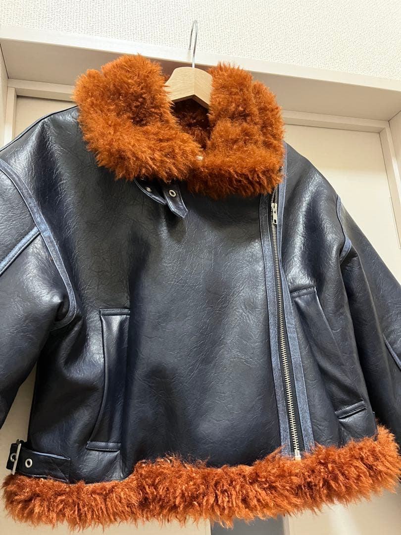 極美品】MURUA ヴィンテージライクショートフェイクムートン - メルカリ